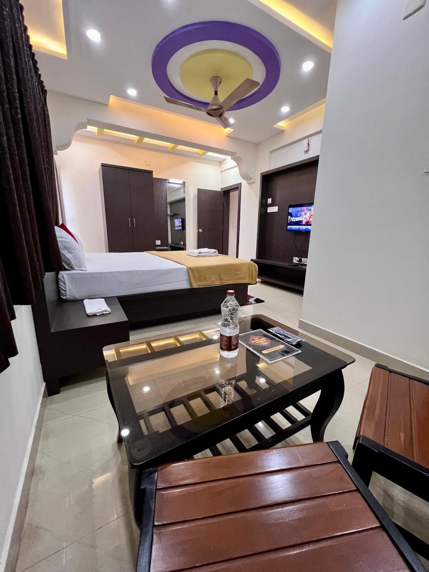 Ratna Sagar Hotel Manipal Exterior photo