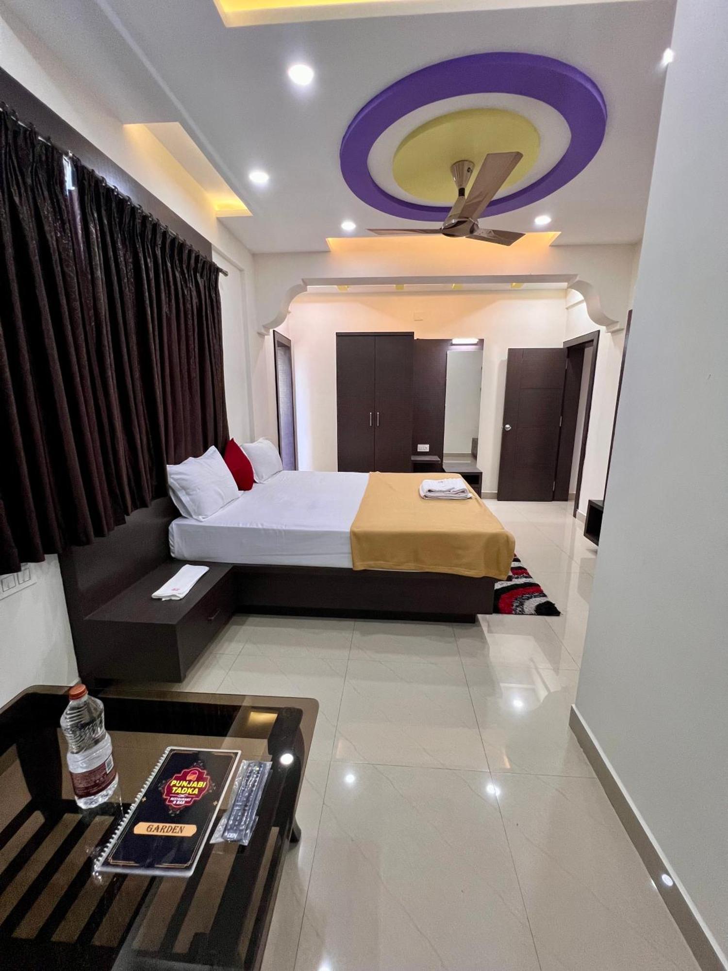 Ratna Sagar Hotel Manipal Exterior photo